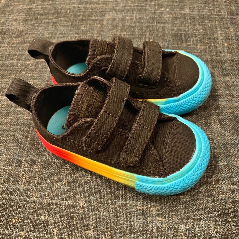 Chuck Taylor Rainbow Ice Toddler Low Top S…